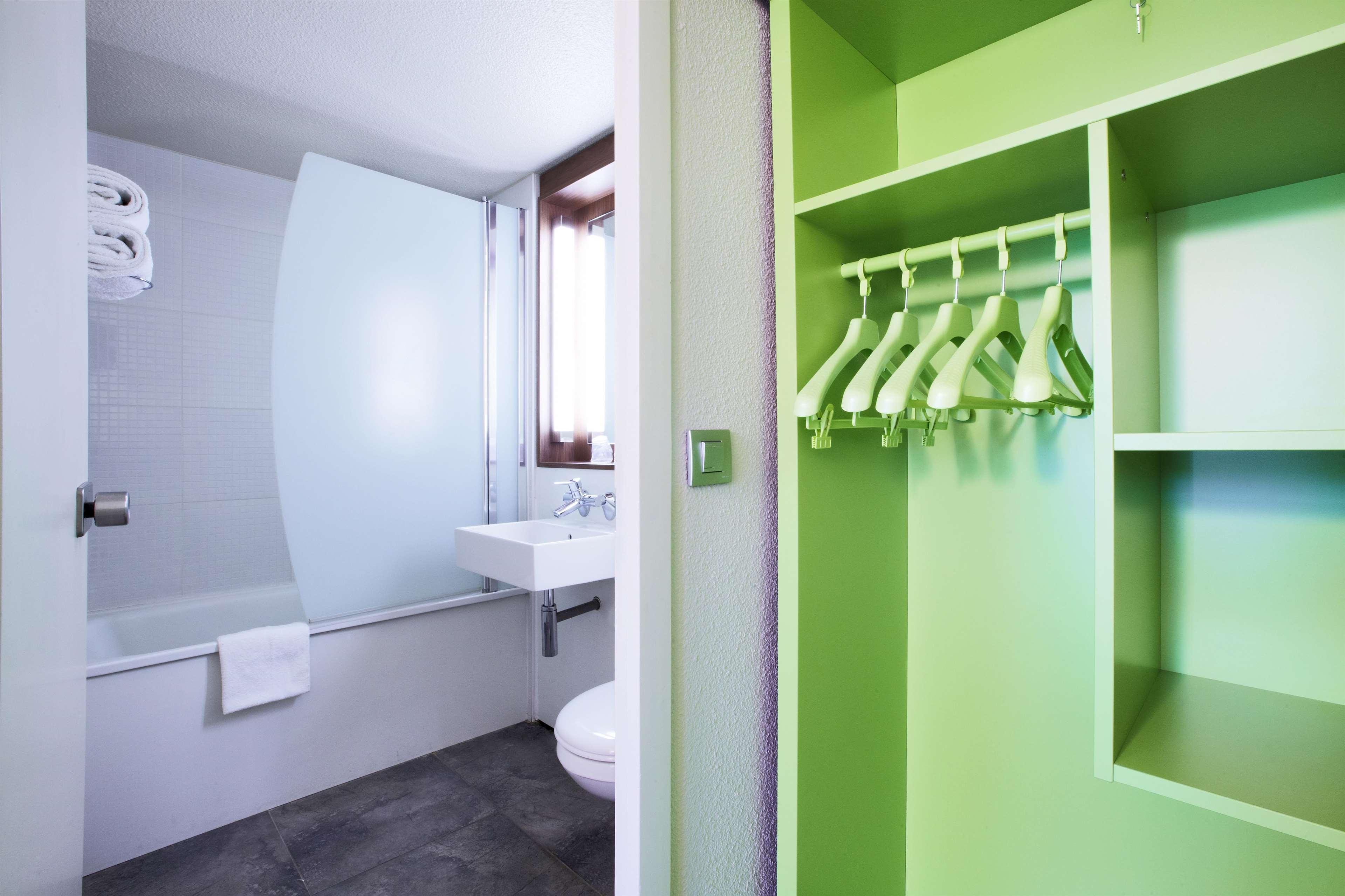 Campanile Vierzon Hotel Екстериор снимка