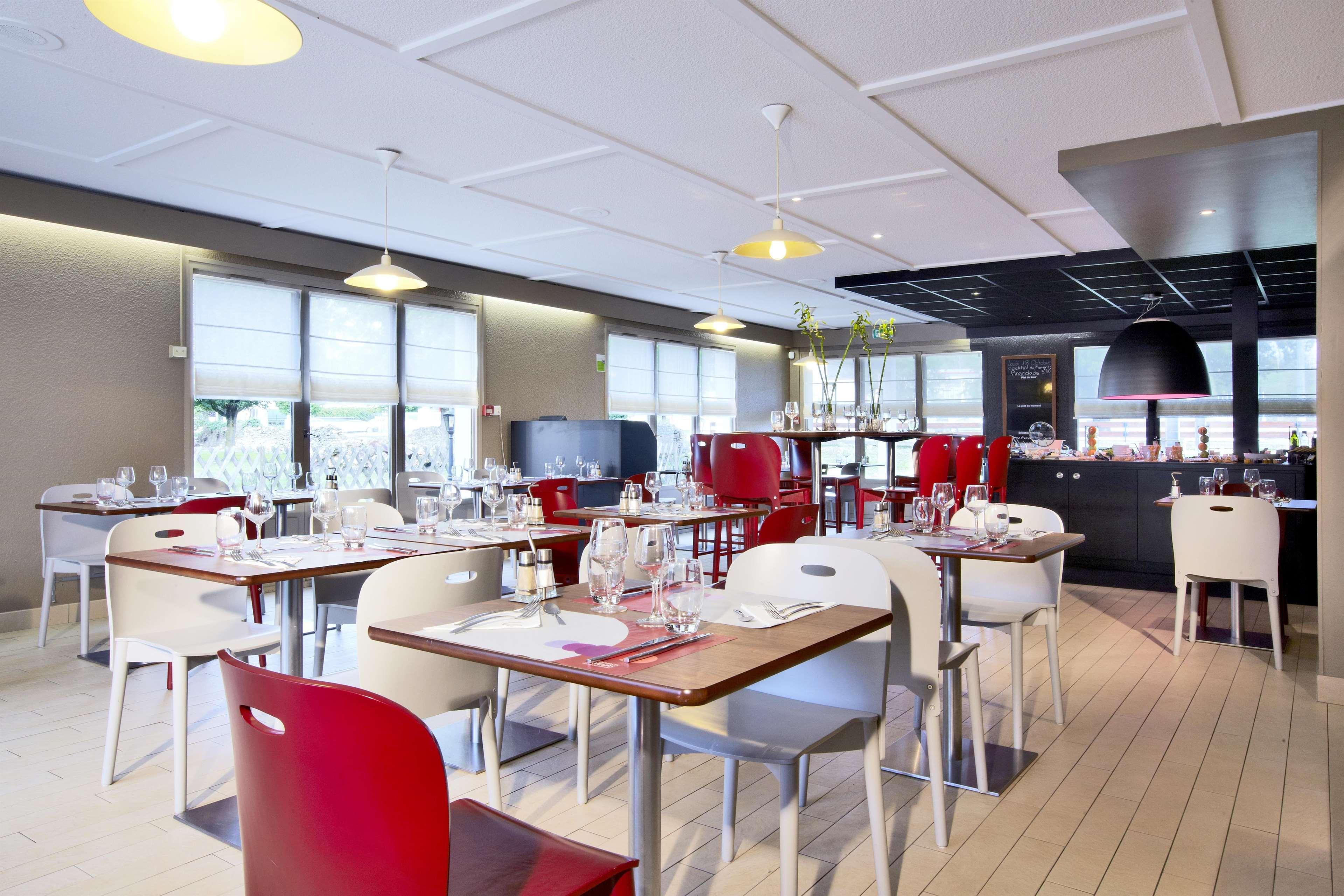 Campanile Vierzon Hotel Екстериор снимка