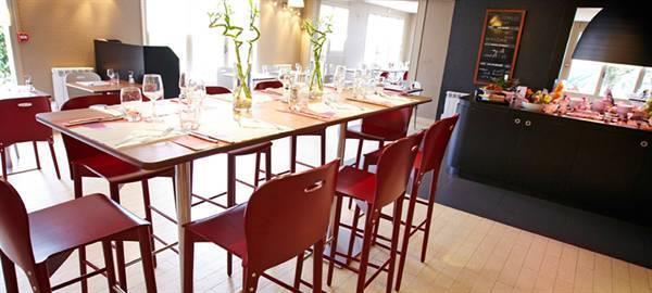 Campanile Vierzon Hotel Ресторант снимка