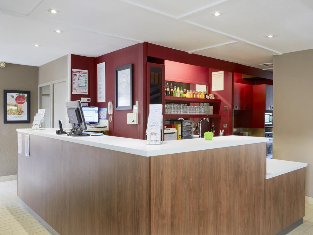 Campanile Vierzon Hotel Екстериор снимка